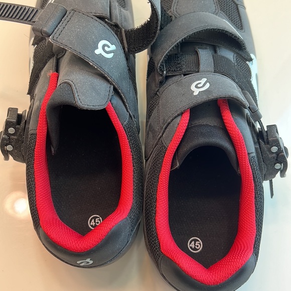 Peloton Cycle Shoes like new - Picture 2 of 3
